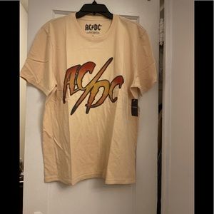 Lucky Brand Men's T Shirt Logo Shorts Sleeve Graphic Tee NWT.